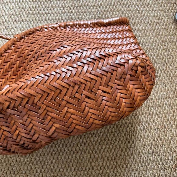 Dragon Diffusion Women Big Leather Woven Basket Tote Bag - Picture 8 of 9